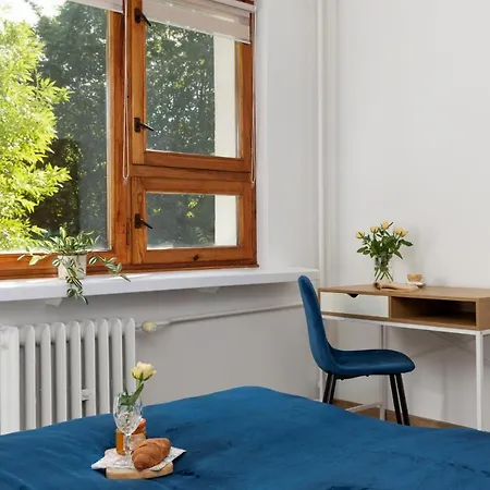 Lägenhet In Centre Of - Katedralna With Balcony By Renters